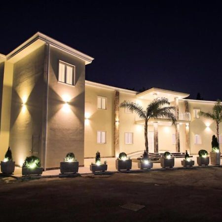 Hotel Holiday Foggia Kültér fotó