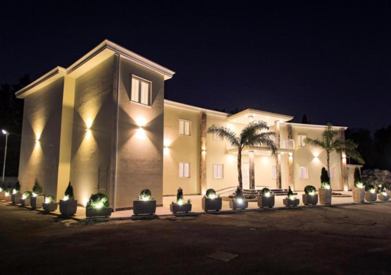 Hotel Holiday Foggia Kültér fotó