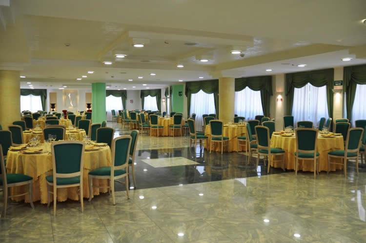Hotel Holiday Foggia Kültér fotó